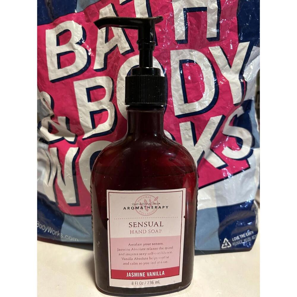 Bath And Body Works Jasmine Vanilla Sensual Hand Soap 8 oz (PLEASE READ)
